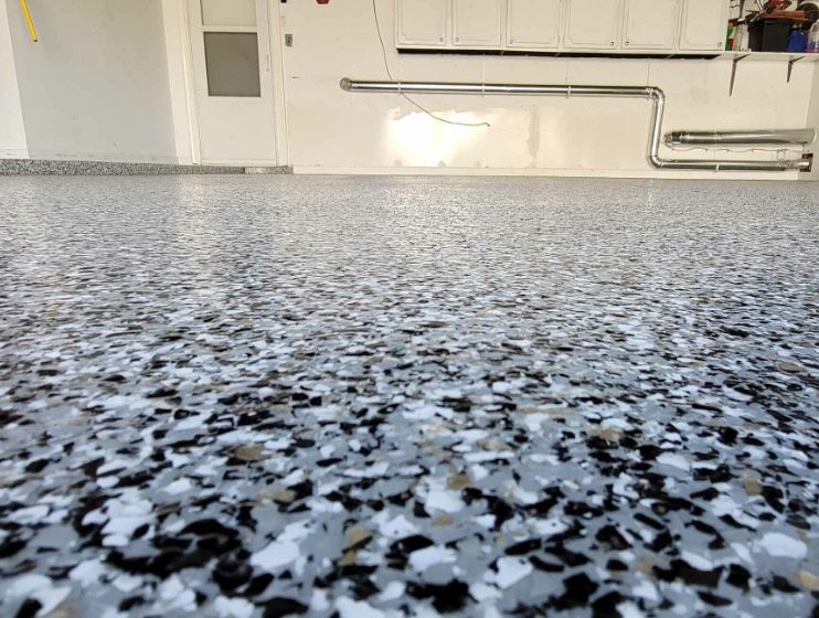 Full Broadcast Vinyl Flake Epoxy Floor