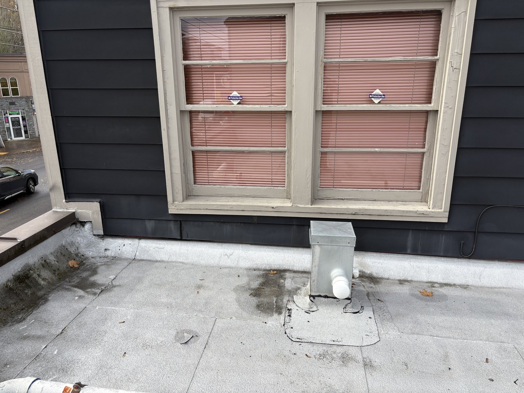 Commercial Flat Roof Penetration and Curb Flashing